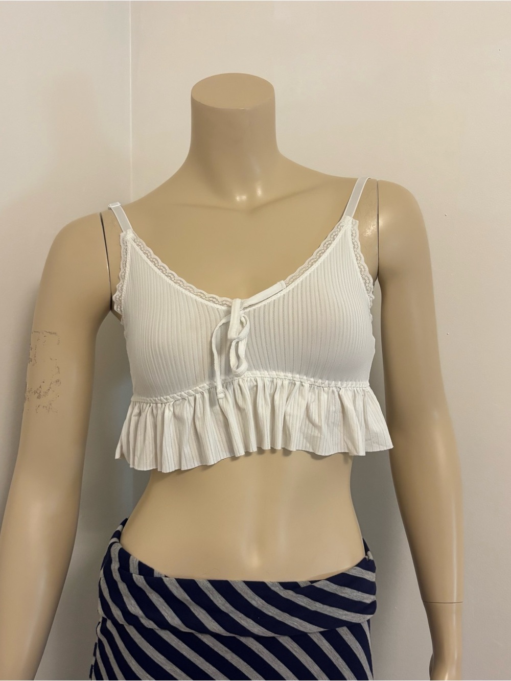 SHEIN White Ruffled Ribbed Crop Tank Top Size Large